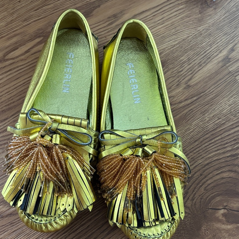 Feierlin Gold Loafers with Tassels